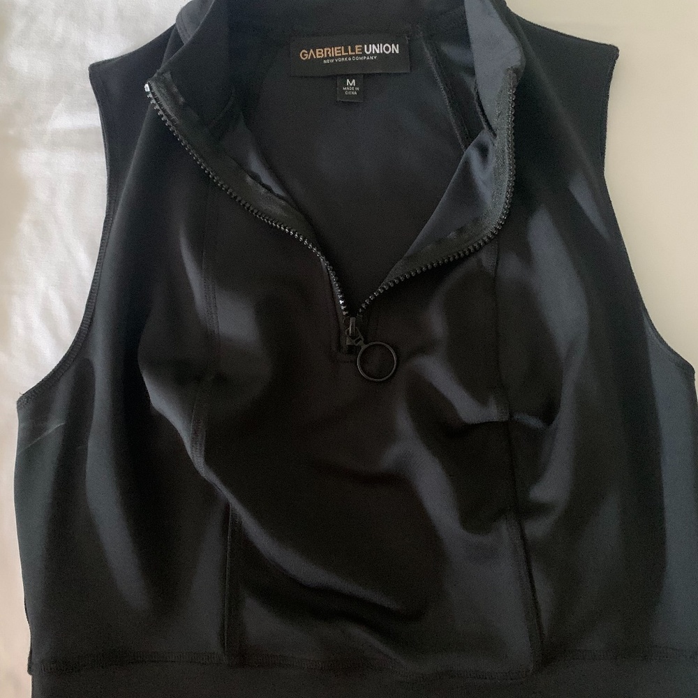 Gabrielle Union Crop zipper top